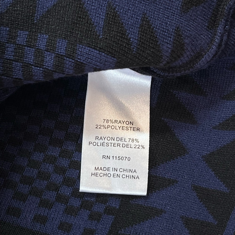 Nina Leonard Black & Blue Geo-metric Print Sweater Dress. Size Large. - Picture 11 of 12
